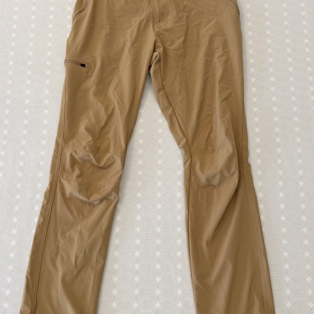 Columbia Men's Khaki Chinos